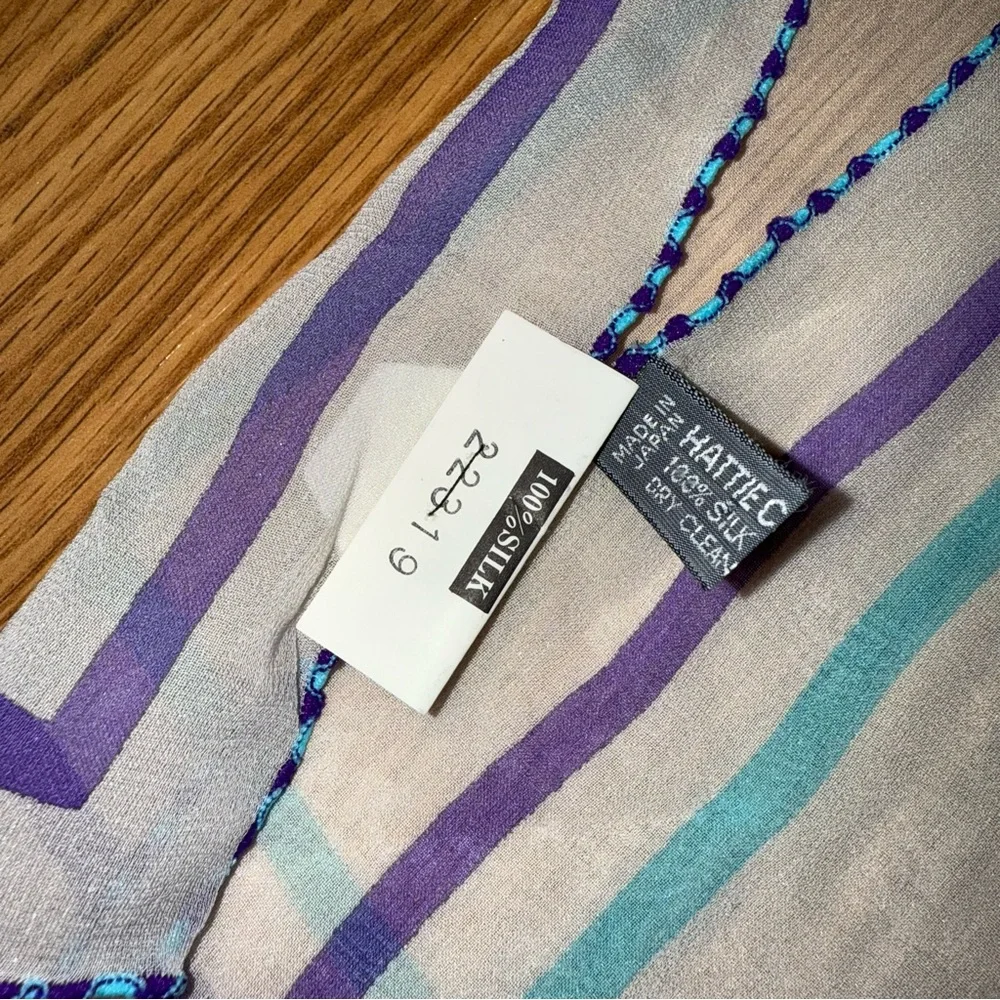 New NWT Hattie Carnegie Vintage‎ 100% Silk Rectangular white, purple and aqua